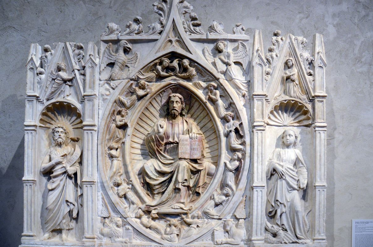 New York Cloisters 69 020 Late Gothic Hall - Altarpiece with Christ, Saint John the Baptist, and Saint Margaret - Andrea da Giona, Italy, 1434